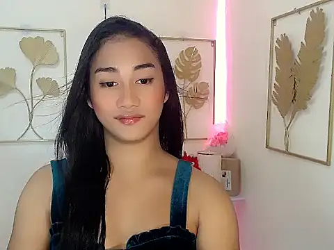 Snapshot of Gorgeousnicole_ chatting on 28, 10, 2025 Gorgeousnicole online show from 28, 10, 2025