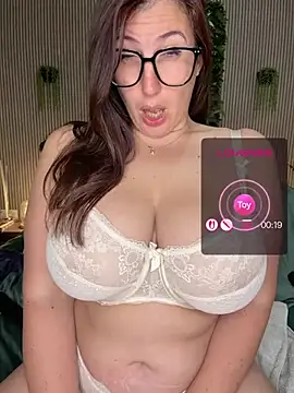 Snapshot of MysteryGirl__ chatting on 18, 5, 2026 MysteryGirl online show from 18, 5, 2026