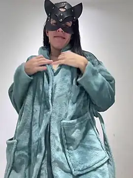 carolinedanger  online show from 6, 11, 2025