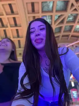 AshleyWinslow online show from 13, 4, 2026