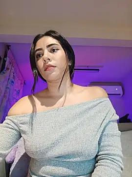 Sara-215 online show from 12, 4, 2026