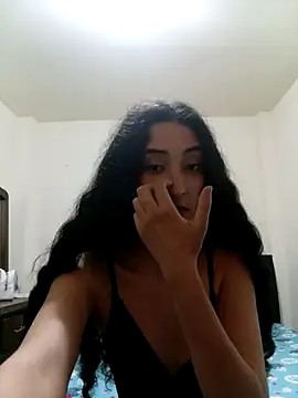 Snapshot of Emmawuaker chatting on 9, 11, 2025 Emmawuaker online show from 9, 11, 2025