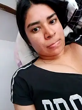 Snapshot of AlayaMore chatting on 2, 11, 2025 AlayaMore online show from 2, 11, 2025