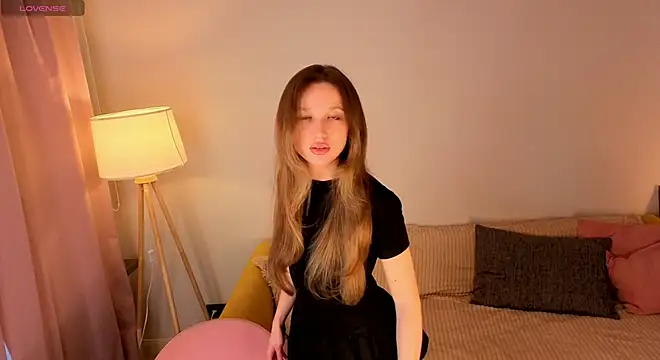 eirakilian online show from 5, 11, 2025