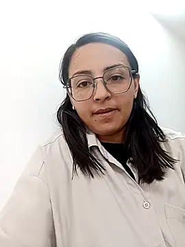 Snapshot of Macarena-2 chatting on 4, 11, 2025 Macarena-2 online show from 4, 11, 2025