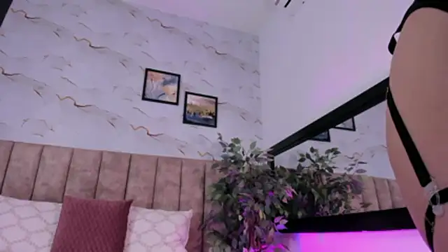 Ivy Spicy online show from 28, 5, 2026