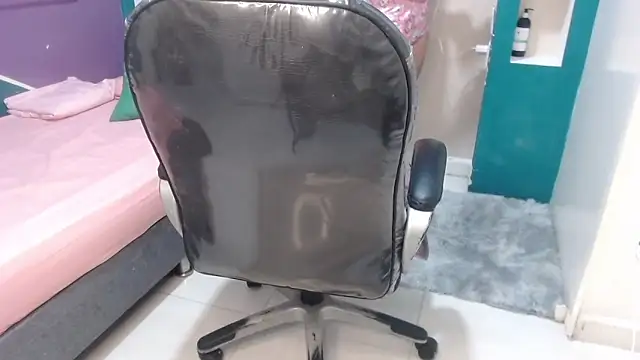 gygyfox online show from 24, 11, 2025