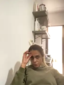 Snapshot of sabrinaneves chatting on 16, 12, 2025 sabrinaneves online show from 16, 12, 2025