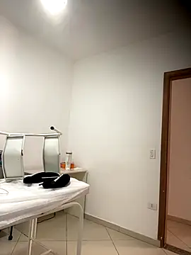 Snapshot of sabrinaneves chatting on 19, 12, 2025 sabrinaneves online show from 19, 12, 2025