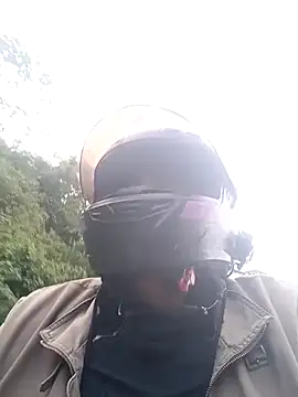 yuhenthr online show from 30, 10, 2025