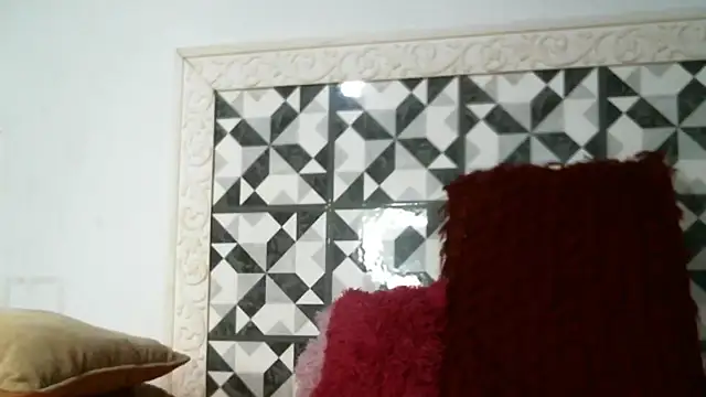 coffeandmilk1 online show from 31, 3, 2026