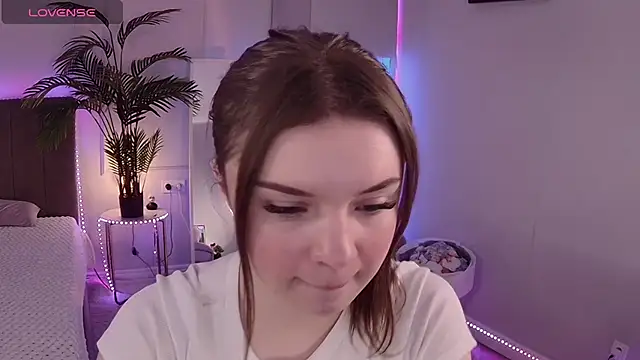 Alice Bloome online show from 29, 10, 2025