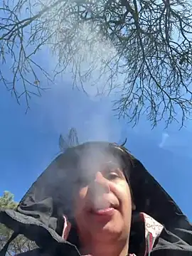 Carolineisback online show from 25, 2, 2026