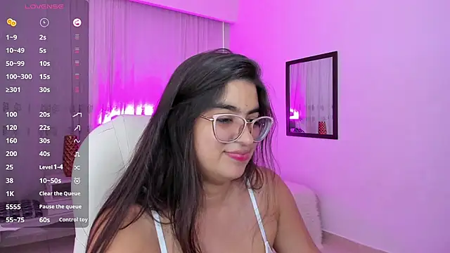 Snapshot of Luna_Jonnes1 chatting on 31, 5, 2026 Luna Jonnes1 online show from 31, 5, 2026