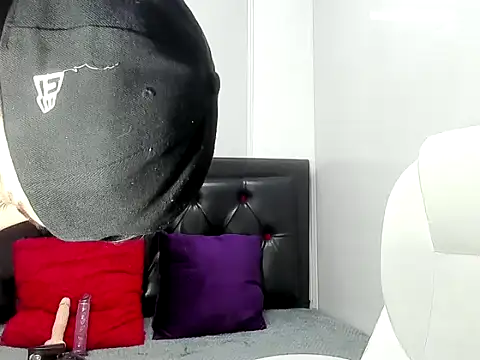 Snapshot of SubGirlRs chatting on 29, 10, 2025 SubGirlRs online show from 29, 10, 2025