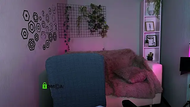 lisa dark  online show from 14, 1, 2026