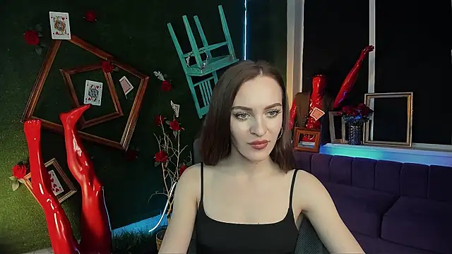 EdnaThomus online show from 11, 11, 2025