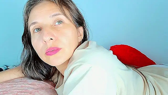 alana pink95 online show from 11, 3, 2026