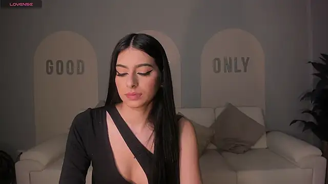 BellaConnorX online show from 18, 11, 2025