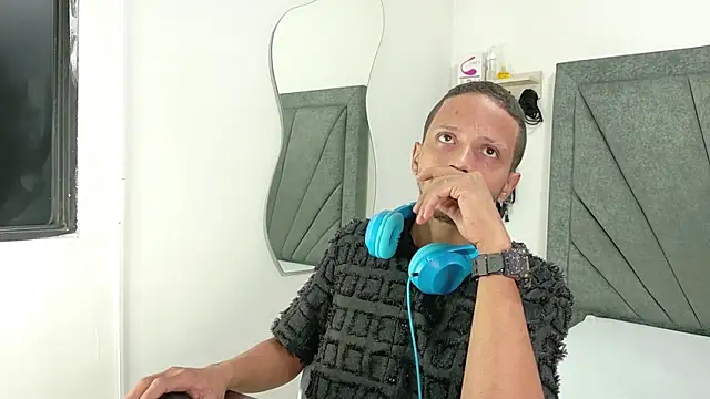 Snapshot of DamianandEva chatting on 18, 6, 2026 DamianandEva online show from 18, 6, 2026