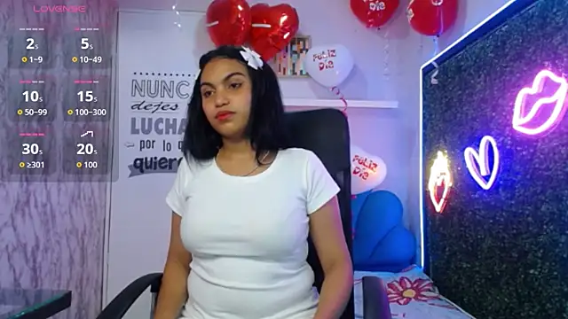 Snapshot of valeria_martinez19 chatting on 14, 2, 2026 valeria martinez19 online show from 14, 2, 2026