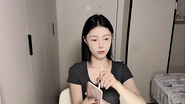 Snapshot of yuyu-33 chatting on 22, 5, 2026 yuyu-33 online show from 22, 5, 2026