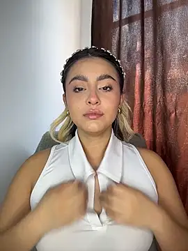 Elina Hills online show from 22, 4, 2026