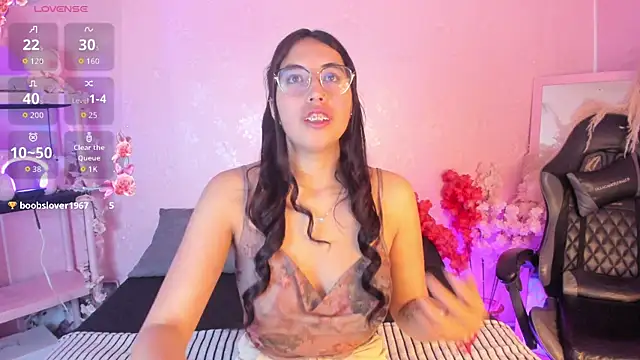Snapshot of Valk_submissive chatting on 2, 6, 2026 Valk submissive online show from 2, 6, 2026