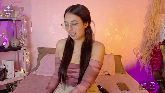Snapshot of Valk_submissive chatting on 20, 6, 2026 Valk submissive online show from 20, 6, 2026
