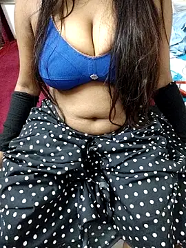 Snapshot of Rithikasangupta chatting on 17, 11, 2025 Rithikasangupta online show from 17, 11, 2025