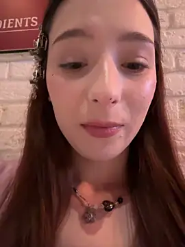 Snapshot of LilluKatten chatting on 3, 2, 2026 LilluKatten online show from 3, 2, 2026