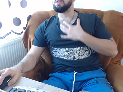 Snapshot of strongcoffee10 chatting on 5, 11, 2025 strongcoffee10 online show from 5, 11, 2025