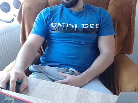 Snapshot of strongcoffee10 chatting on 19, 11, 2025 strongcoffee10 online show from 19, 11, 2025