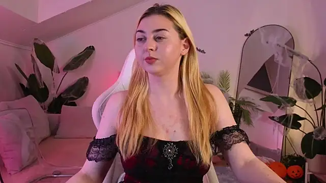 Snapshot of dreamyhannah chatting on 31, 10, 2025 dreamyhannah online show from 31, 10, 2025