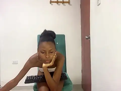 Snapshot of Perla_sofia_xxx chatting on 31, 10, 2025 Perla sofia xxx online show from 31, 10, 2025