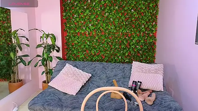 malen fitnessmilf online show from 5, 4, 2026