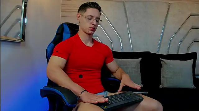 MAXTHOMSON online show from 6, 2, 2026