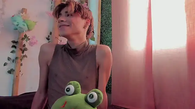 Snapshot of Leo_Glow chatting on 30, 11, 2025 Leo Glow online show from 30, 11, 2025