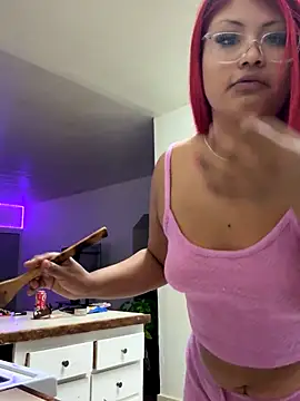 Snapshot of Naughtynessaa chatting on 5, 11, 2025 Naughtynessaa online show from 5, 11, 2025