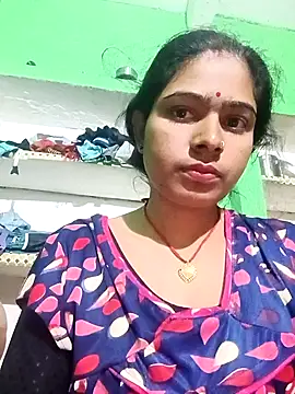 Snapshot of Rsr-1 chatting on 4, 11, 2025 Rsr-1 online show from 4, 11, 2025