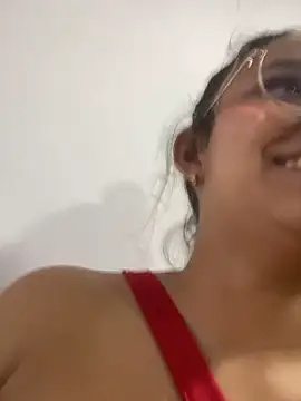 Snapshot of liahot69 chatting on 19, 5, 2026 liahot69 online show from 19, 5, 2026