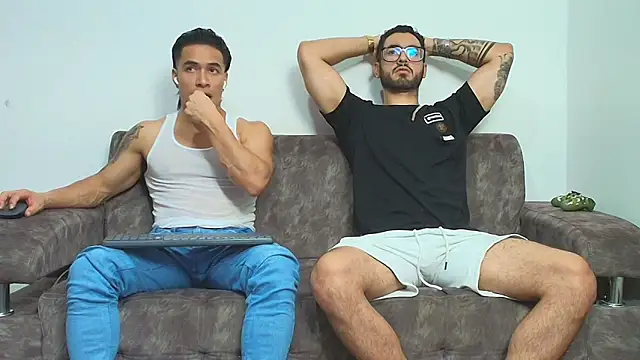 Snapshot of thebadboys05 chatting on 13, 2, 2026 thebadboys05 online show from 13, 2, 2026