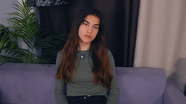 Snapshot of JoelleAter chatting on 1, 11, 2025 JoelleAter online show from 1, 11, 2025