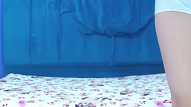 Snapshot of aperlacandycm01 chatting on 11, 11, 2025 aperlacandycm01 online show from 11, 11, 2025