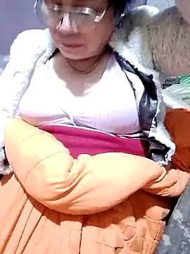 small-house123 online show from 28, 11, 2025