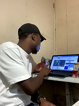 Snapshot of Ndodemnyama@xh chatting on 3, 11, 2025 Ndodemnyamaxh online show from 3, 11, 2025