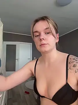 LisaFreierxx online show from 4, 4, 2026