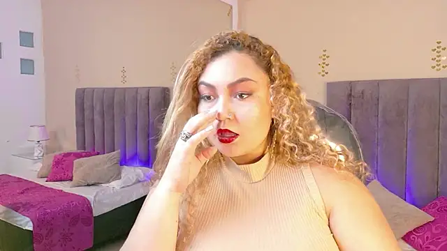 Sweet Rosee  online show from 17, 12, 2025