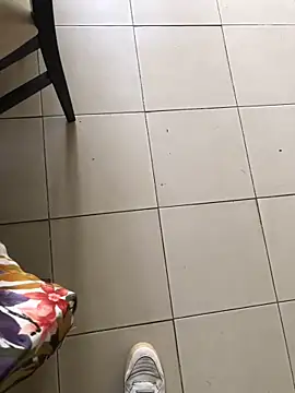 Snapshot of Maqbur chatting on 1, 11, 2025 Maqbur online show from 1, 11, 2025