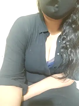 Snapshot of mouni499 chatting on 1, 5, 2026 mouni499 online show from 1, 5, 2026